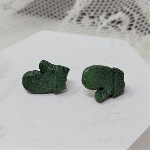 Cute Holiday Mittens Earrings Green Pierced Post - Picture 1 of 8